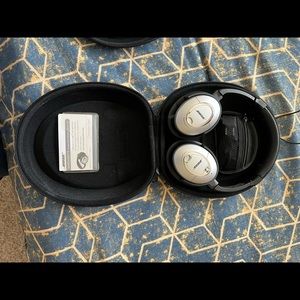 Bose Quiet Comfort over ear wired headphones